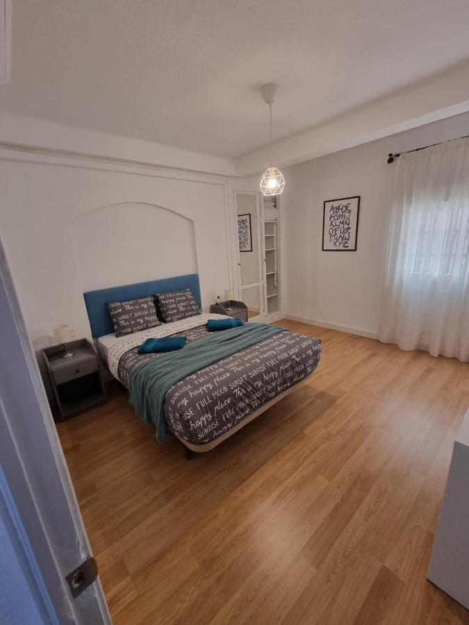 Holidays2Malaga 2 Bedroom Armengual De La Mota Close Shopping Center Buitenkant foto