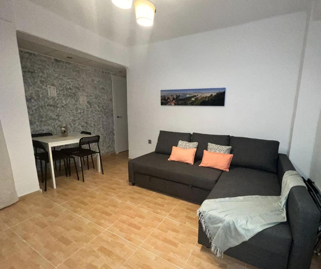 Holidays2Malaga 2 Bedroom Armengual De La Mota Close Shopping Center Buitenkant foto