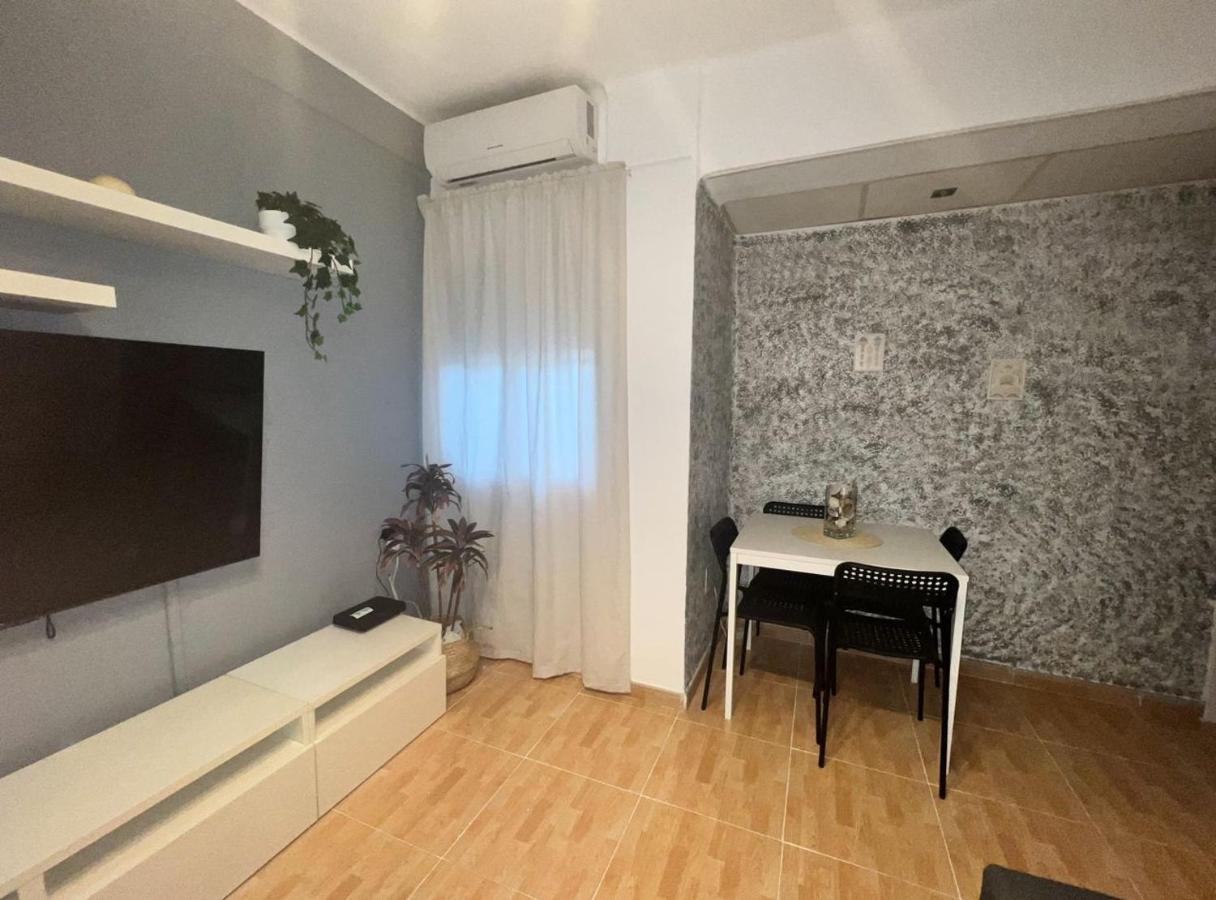 Holidays2Malaga 2 Bedroom Armengual De La Mota Close Shopping Center Buitenkant foto