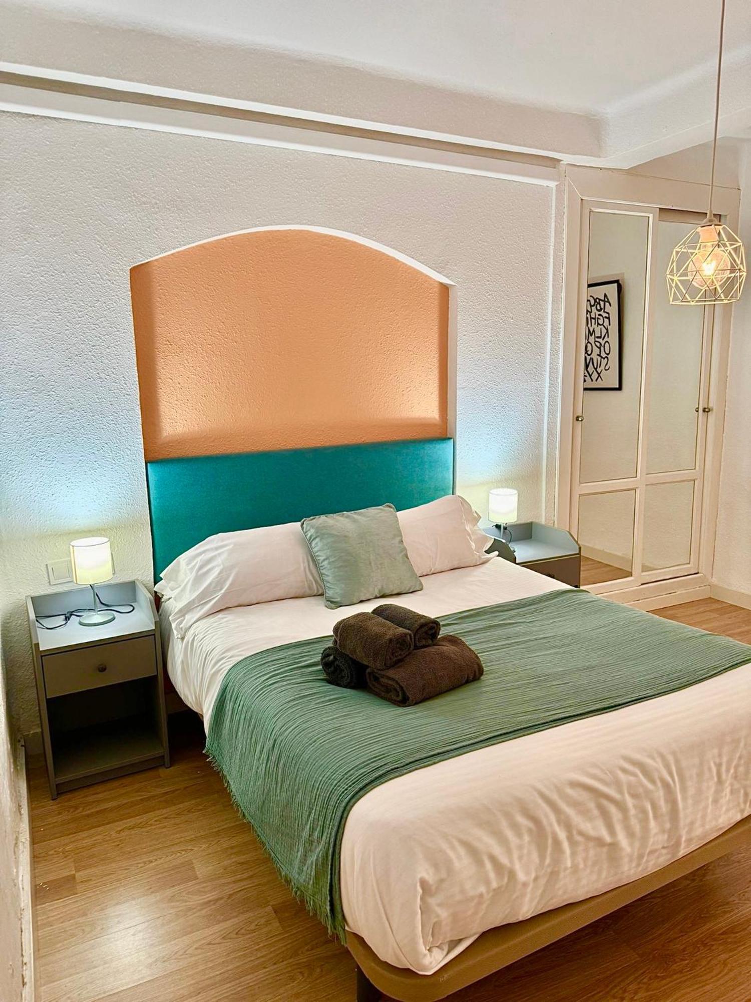 Holidays2Malaga 2 Bedroom Armengual De La Mota Close Shopping Center Buitenkant foto